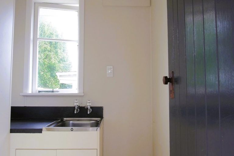 Photo of property in 36 Kettle Avenue, Awapuni, Palmerston North, 4412