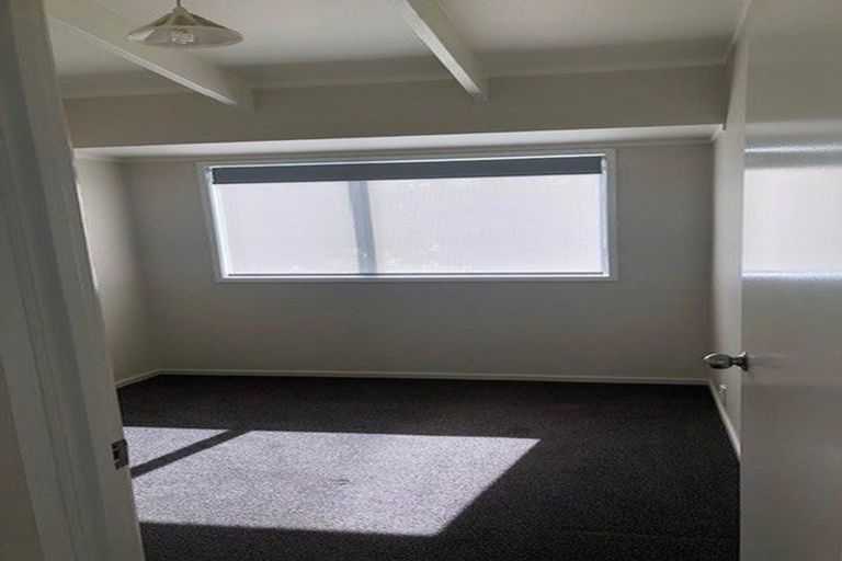 Photo of property in 21 Cambridge Terrace, Papatoetoe, Auckland, 2025