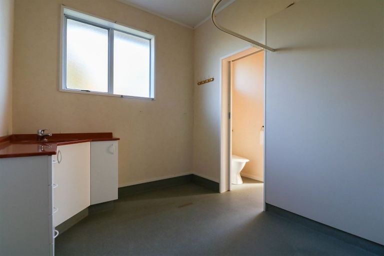 Photo of property in 60 Timaru Road, Waimate, 7924