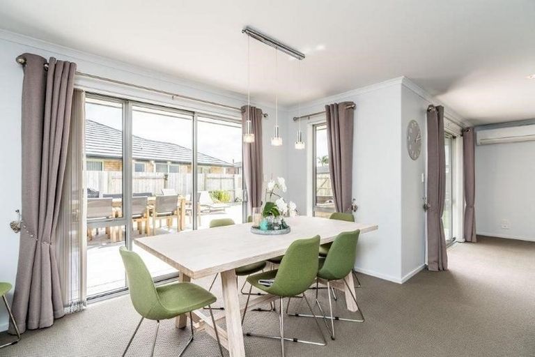 Photo of property in 45 Kowi Lakes Drive, One Tree Point, 0118