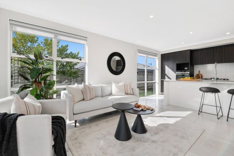 Photo of property in 26 Kukuwai Avenue, Red Beach, 0932