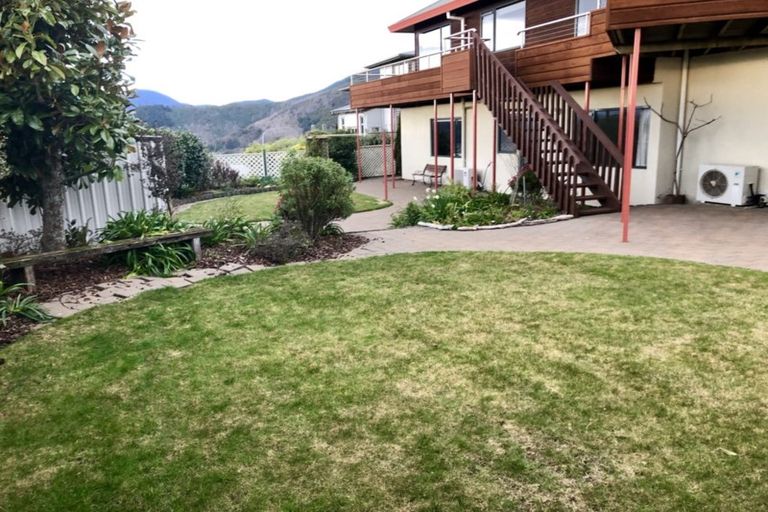 Photo of property in 327 Princes Drive, Britannia Heights, Nelson, 7010