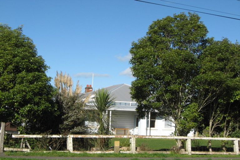 Photo of property in 27 Pukepapa Road, Marton, 4710