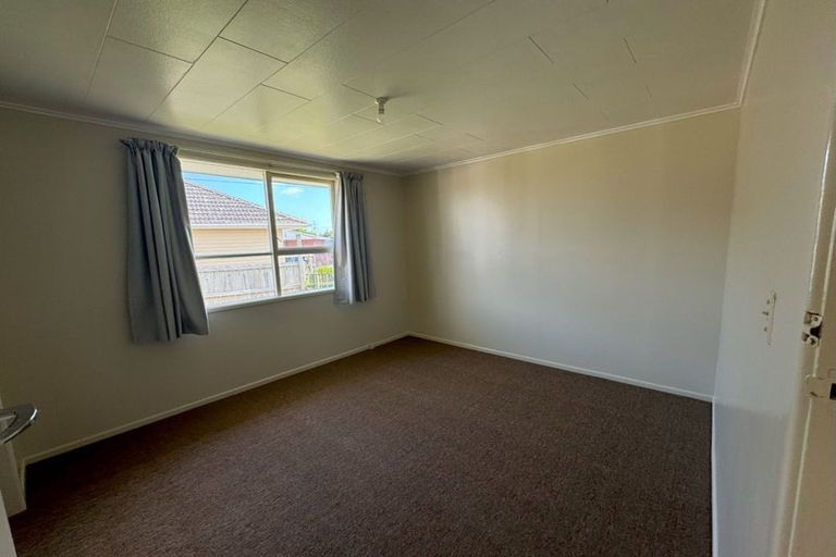 Photo of property in 5 Wroughton Crescent, Otara, Auckland, 2023