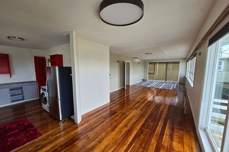 Photo of property in 15 Barton Terrace, Thorndon, Wellington, 6011