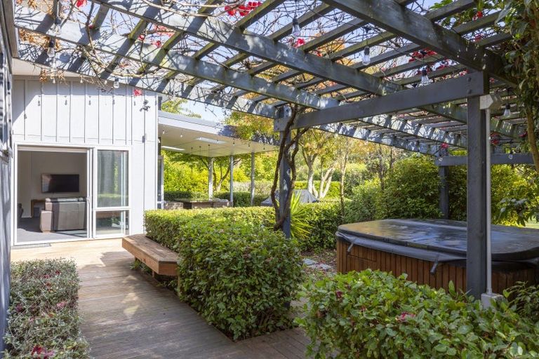 Photo of property in 60 Dalmore Way, Acacia Bay, Taupo, 3385