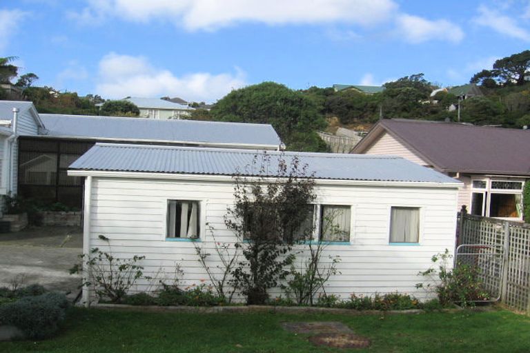 Photo of property in 19 Petherick Crescent, Johnsonville, Wellington, 6037