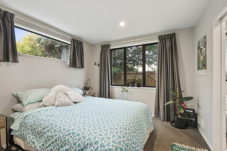 Photo of property in 2/422 Barbadoes Street, Edgeware, Christchurch, 8013