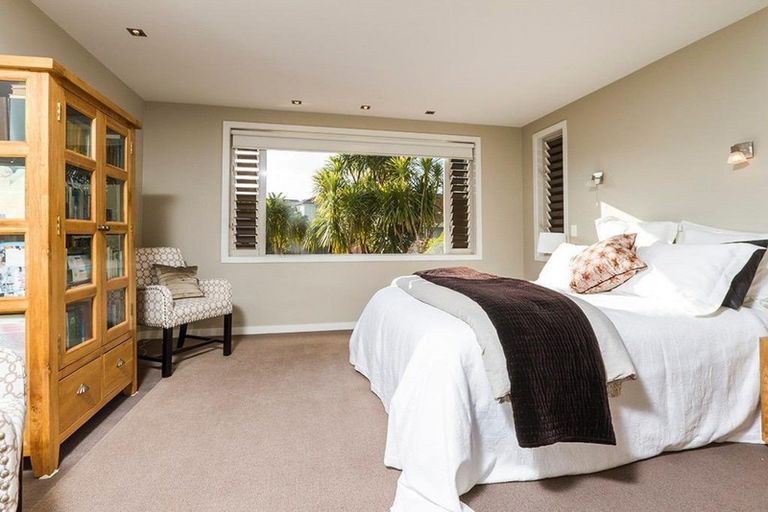 Photo of property in 6 Brighton Terrace, Murrays Bay, Auckland, 0630