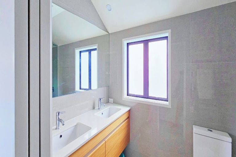 Photo of property in 26a Kowhai Road, Campbells Bay, Auckland, 0630