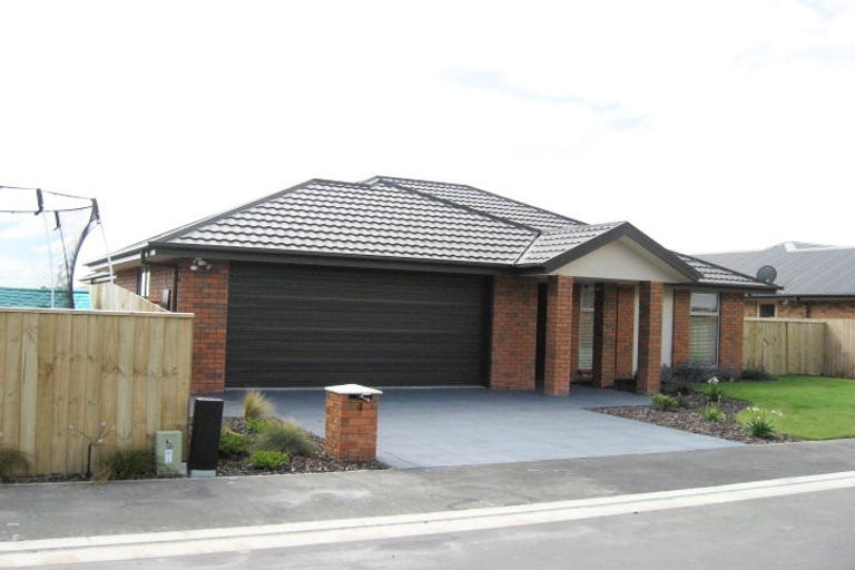 Photo of property in 4 The Tors, Heathcote Valley, Christchurch, 8022