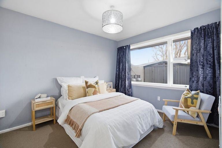 Photo of property in 3/7a Curletts Road, Sockburn, Christchurch, 8042