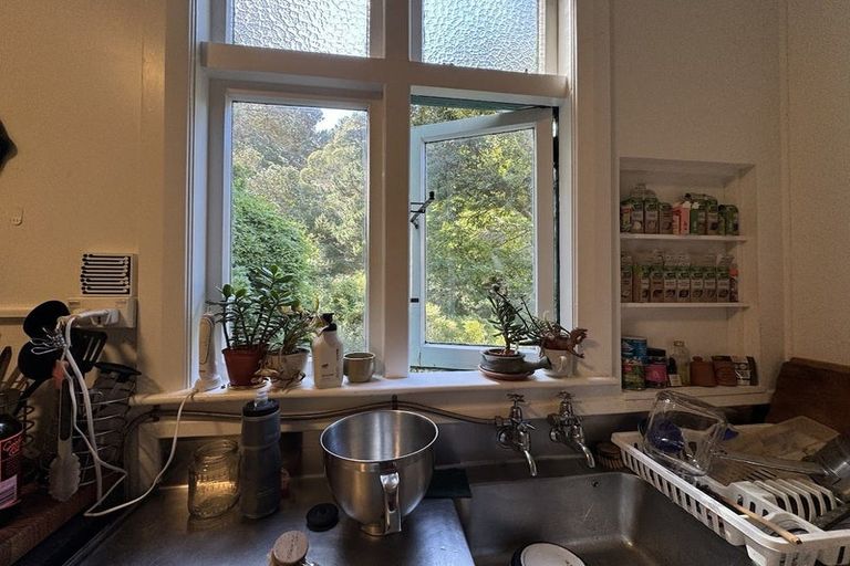 Photo of property in 107 Majoribanks Street, Mount Victoria, Wellington, 6011