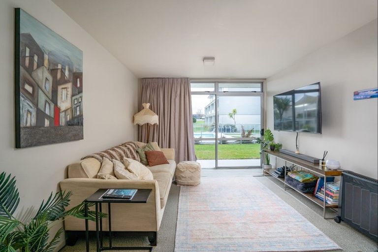 Photo of property in 9/300 Lake Terrace, Two Mile Bay, Taupo, 3330