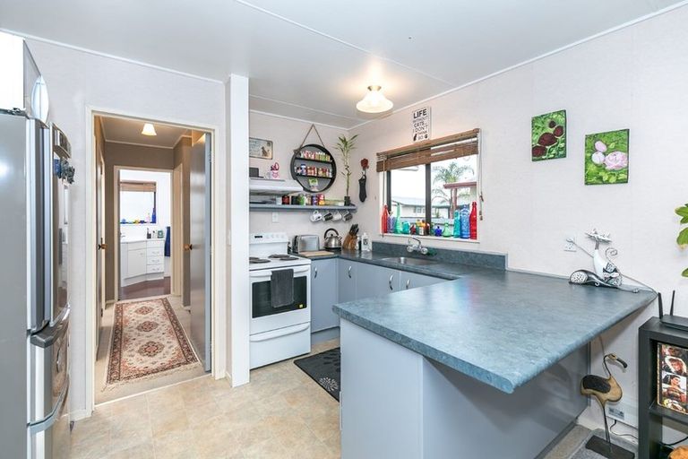 Photo of property in 15 Lloyd Drive, Nawton, Hamilton, 3200