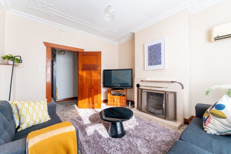 Photo of property in 17 Royal Crescent, Saint Kilda, Dunedin, 9012