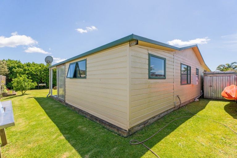 Photo of property in 6 Redwings Close, Whitianga, 3510