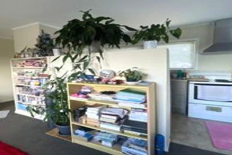 Photo of property in 1/68 Titirangi Road, New Lynn, Auckland, 0600