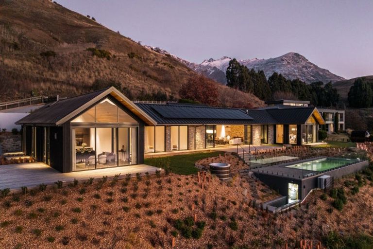 Photo of property in 83 Sicilian Lane, Lake Hayes, Queenstown, 9371