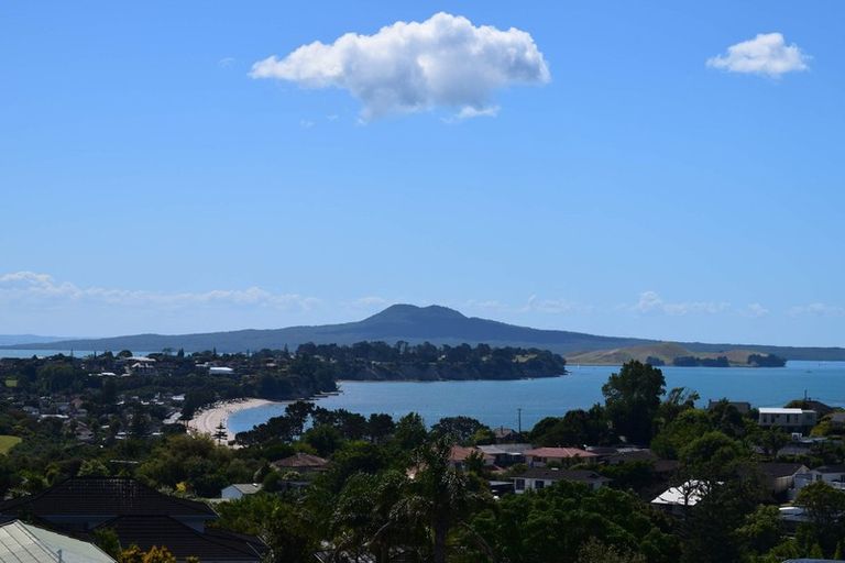 Photo of property in 1/134 Bleakhouse Road, Mellons Bay, Auckland, 2014