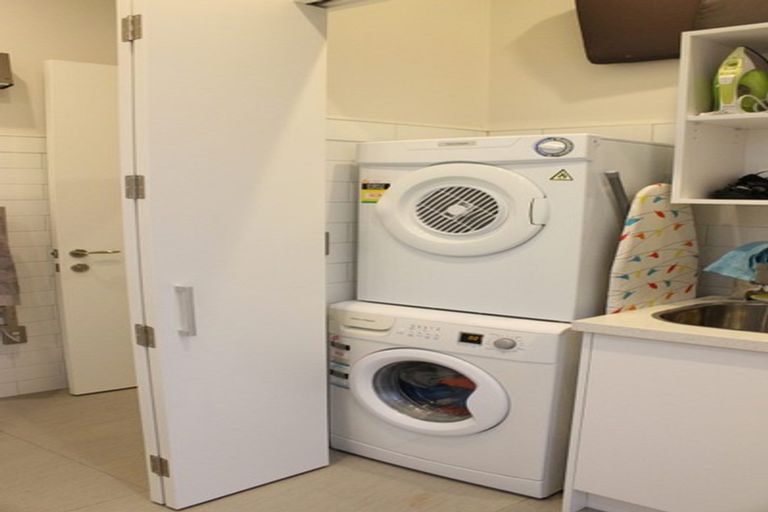 Photo of property in 2/100 Purchas Street, Edgeware, Christchurch, 8013