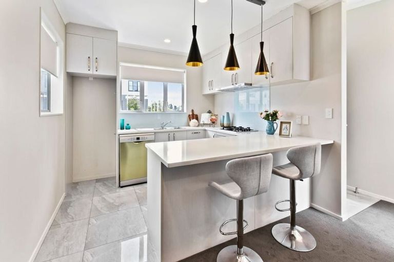 Photo of property in 12 Saddleback Crescent, Papakura, 2110