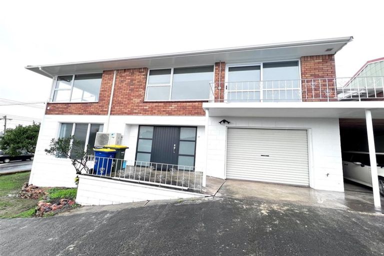 Photo of property in 1/117 Golf Road, New Lynn, Auckland, 0600