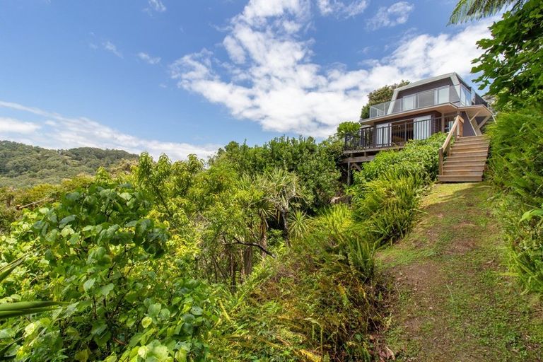 Photo of property in 2 Cliff Road, Ohope, 3121