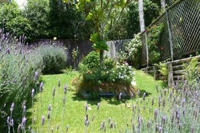 Photo of property in 2/141 Spinella Drive, Bayview, Auckland, 0629