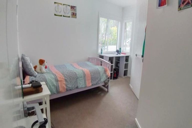 Photo of property in 1/12 Speedy Crescent, Hillcrest, Auckland, 0627