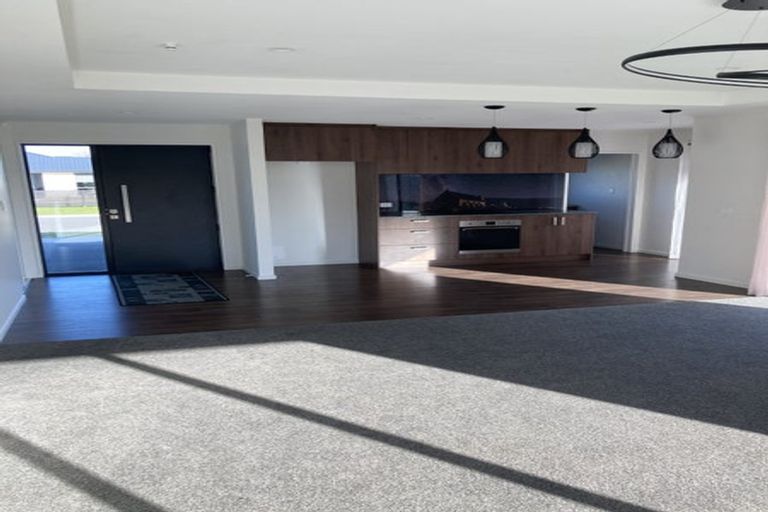 Photo of property in 1 Merino Crescent, Amberley, 7410