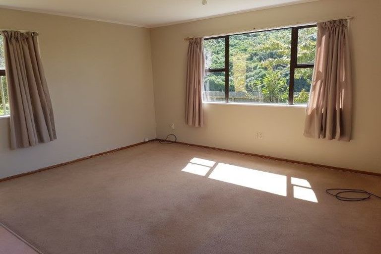 Photo of property in 138 Rangituhi Crescent, Takapuwahia, Porirua, 5022