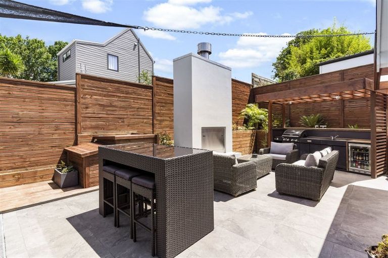 Photo of property in 16a Cosy Place, Howick, Auckland, 2014