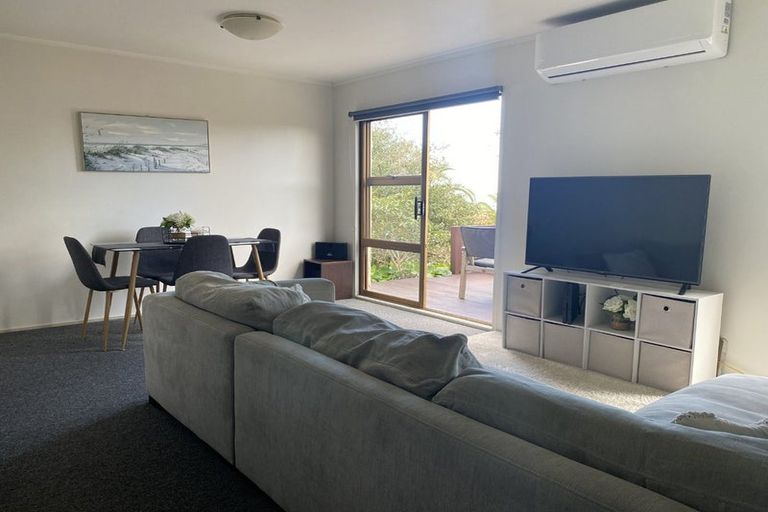 Photo of property in 31 Jellicoe Road, Murrays Bay, Auckland, 0630