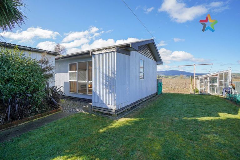 Photo of property in 37 Papatotara Road, Tuatapere, 9620