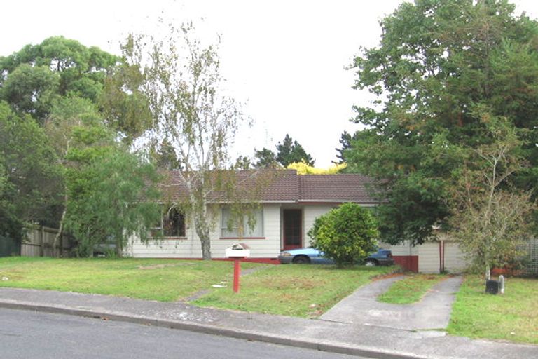 Photo of property in 3 Ballial Place, West Harbour, Auckland, 0618