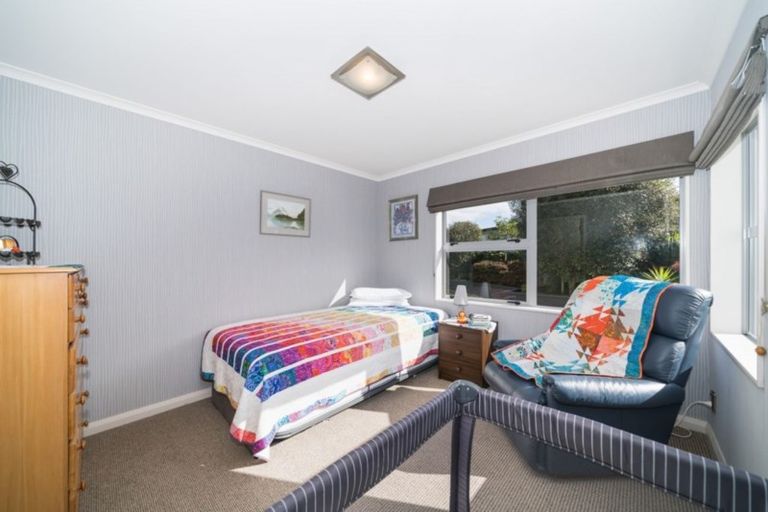 Photo of property in 3 Manhattan Court, Kelvin Grove, Palmerston North, 4414