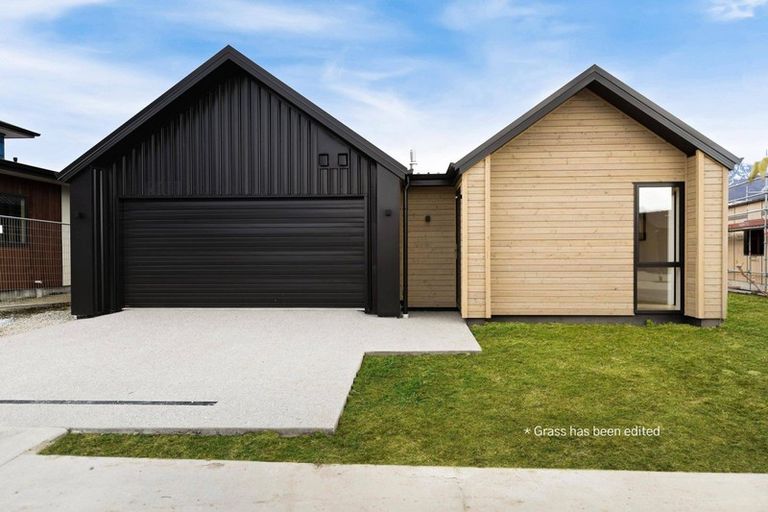 Photo of property in 19 Crop Street, Jacks Point, 9371