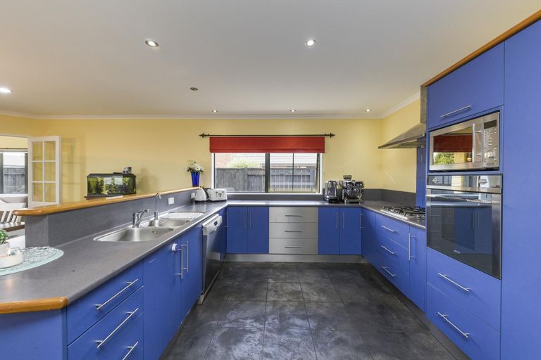 Photo of property in 145 Schnell Drive, Kelvin Grove, Palmerston North, 4414
