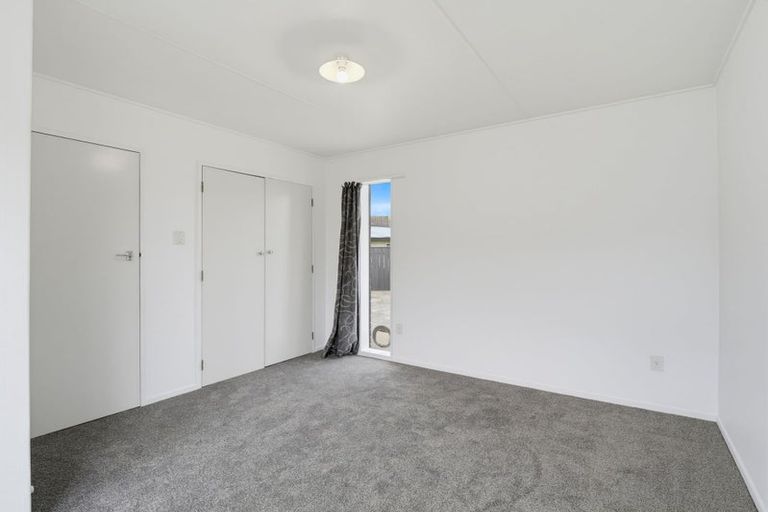 Photo of property in 42 Acacia Street, Kelvin Grove, Palmerston North, 4414