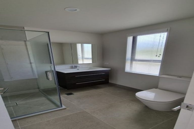 Photo of property in 2/28 Raukawa Street, Stokes Valley, Lower Hutt, 5019