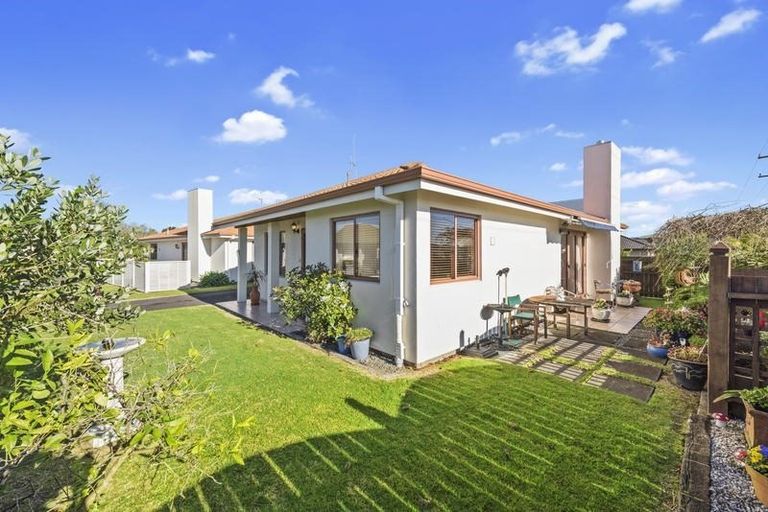 Photo of property in Cotswold Court, 1/8 Cheyne Road, Pyes Pa, Tauranga, 3112
