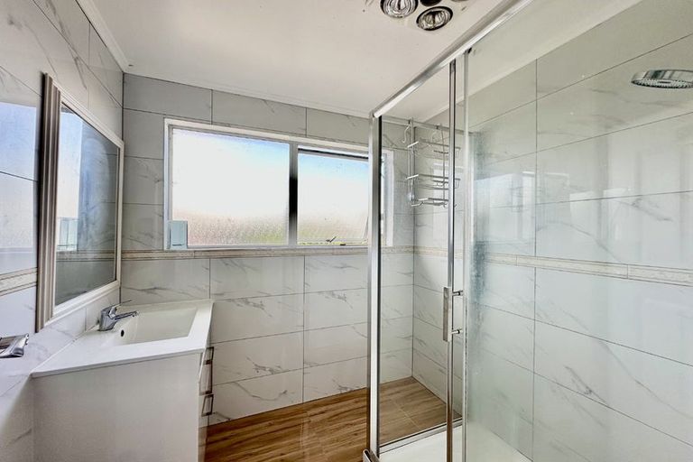 Photo of property in 57 Hyperion Drive, Randwick Park, Auckland, 2105