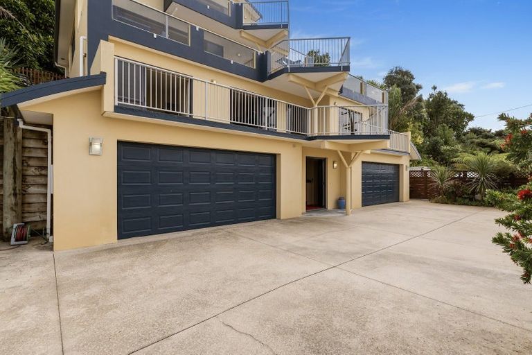 Photo of property in 33 Harbour View Road, Omokoroa, 3114