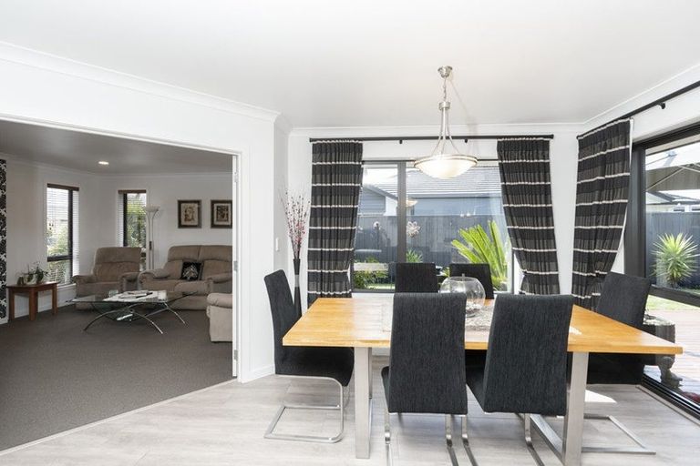 Photo of property in 6 Kentwood Place, Flagstaff, Hamilton, 3210