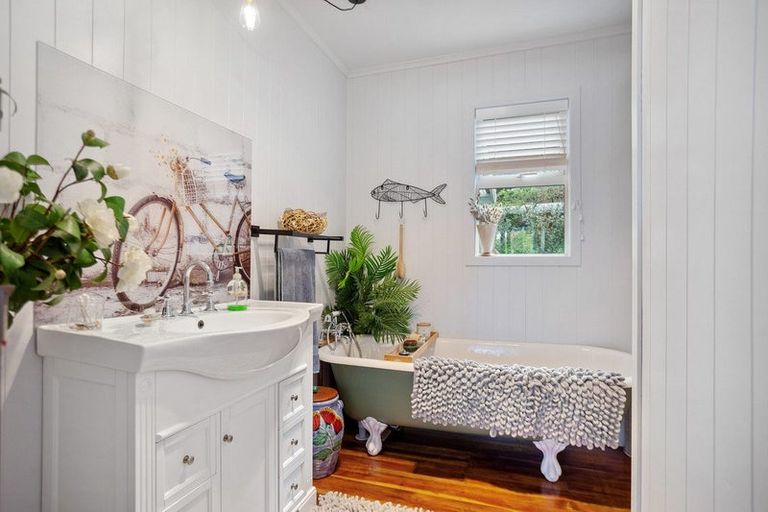 Photo of property in 43 Waiomu Valley Road, Waiomu, Thames, 3575