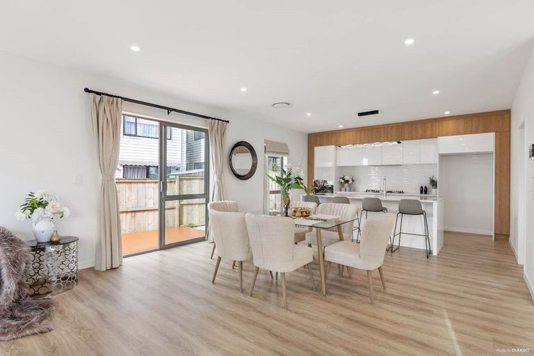 Photo of property in 10 Roa Avenue, Hobsonville, Auckland, 0616