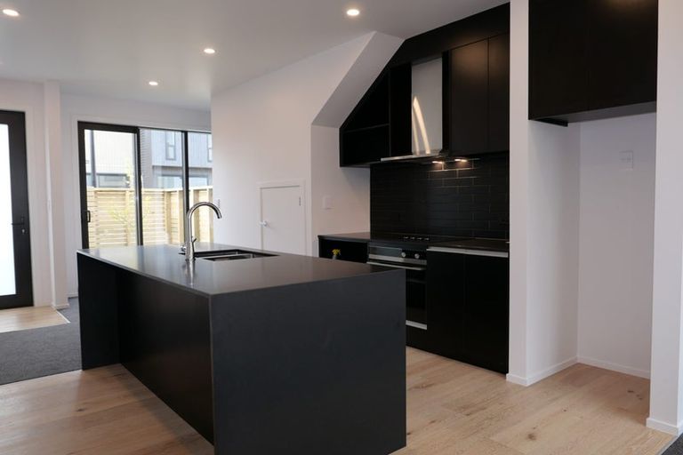 Photo of property in 2 Kamahi Place, Paraparaumu, 5032