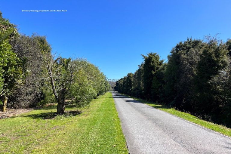 Photo of property in 102c Omaha Flats Road, Tawharanui Peninsula, Matakana, 0986