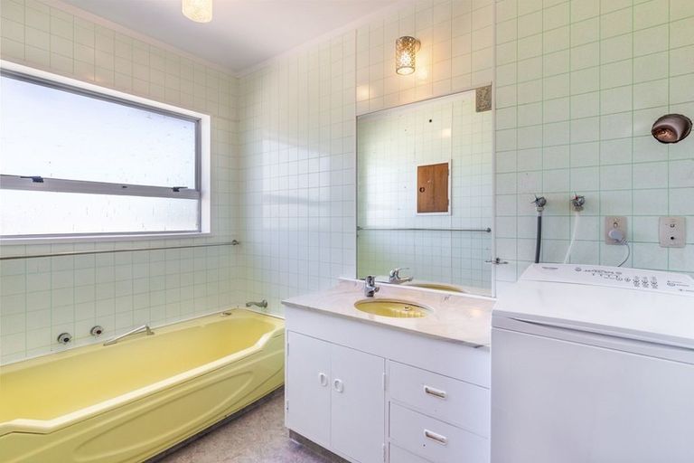 Photo of property in 20 Moana Crescent, Mangakino, 3421